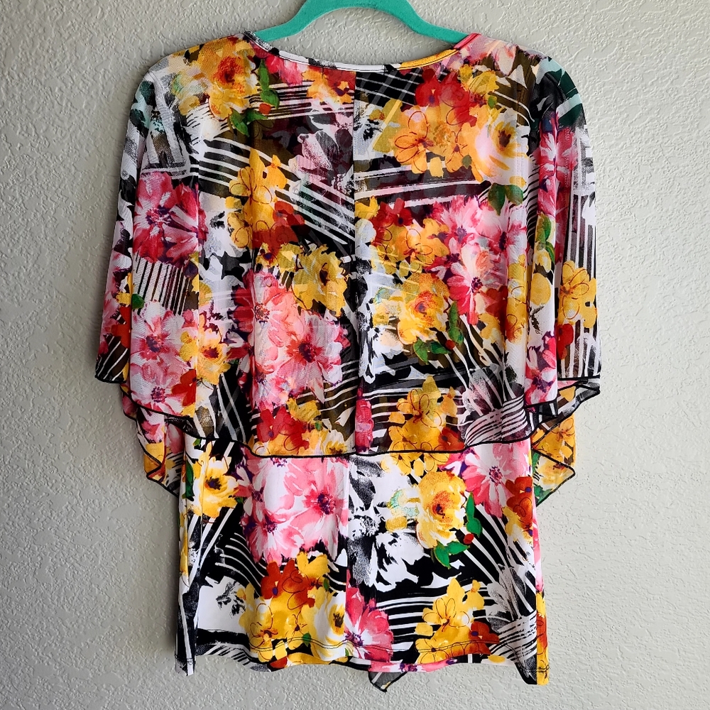 Suzie in the City floral/geometric pattern design, top has sheer overlay, medium - Picture 2 of 7